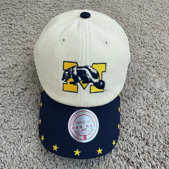 Michigan Wolverines Dune Hat Mitchell & Ness Adjustable Stone Navy‎ Dad Fit Cap - Picture 4 of 9